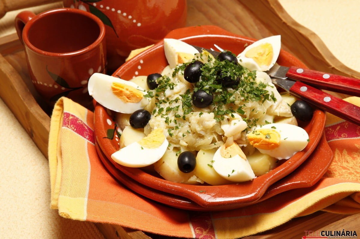 Receita deliciosa de Bacalhau à Gomes de Sá - receita tradicional ...