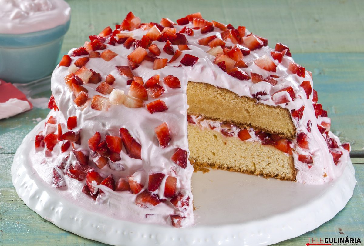 Como fazer Bolo de Morango (# How to Make Strawberry Shortcake